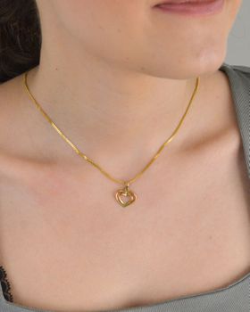Złota zawieszka serce w sercu DIA-ZAW-10909-585. Złote serce w sercu -symbol podwójnej miłości. Piękny, złoty wisiorek o ciekawym i modnym wzorze serca wykonany z żółtego 14-karatowego złota z wysokiej próby 585 to idea (4).JPG