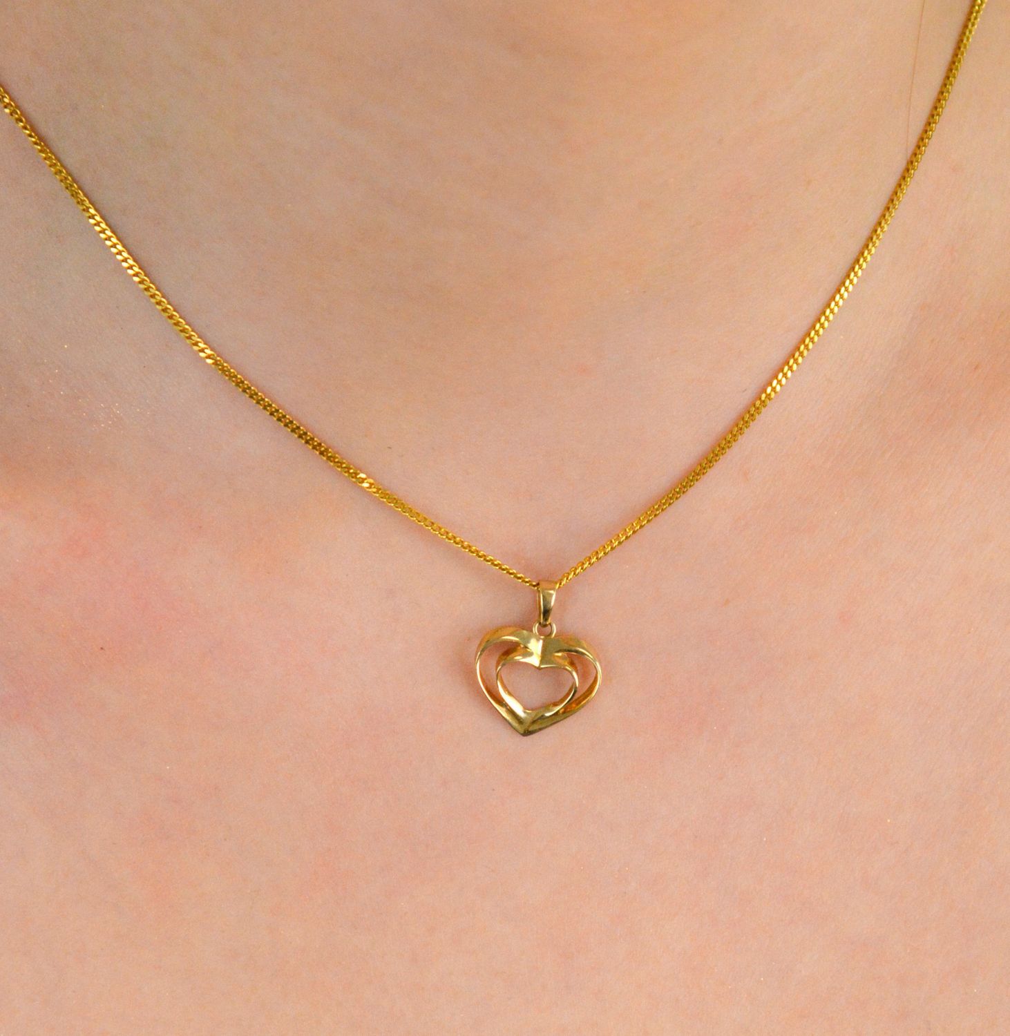 Złota zawieszka serce w sercu 585.jpg