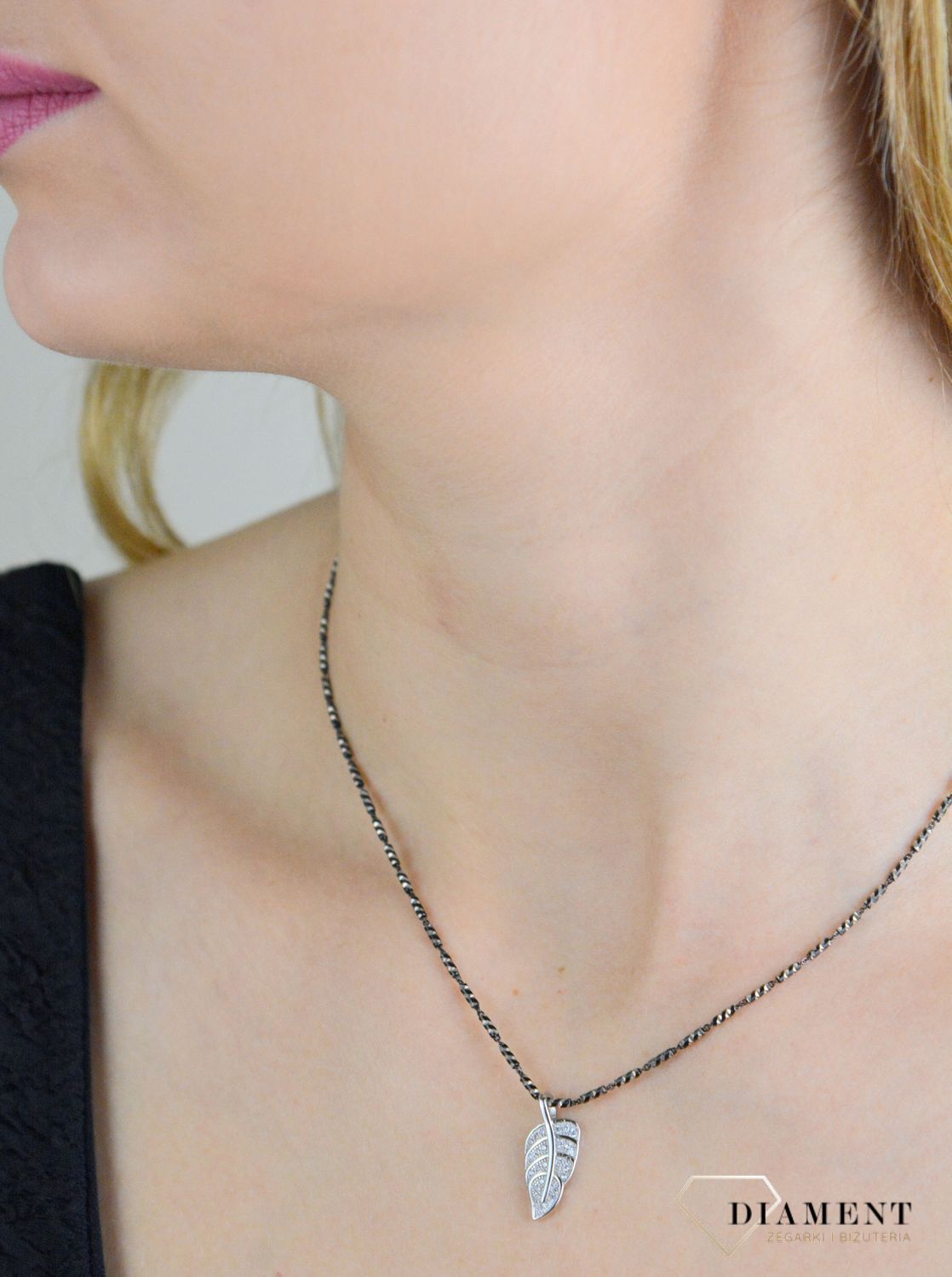 Srebrna zawieszka damska 925 listek z cyrkoniami DIA-ZAW-10968-925.jpg