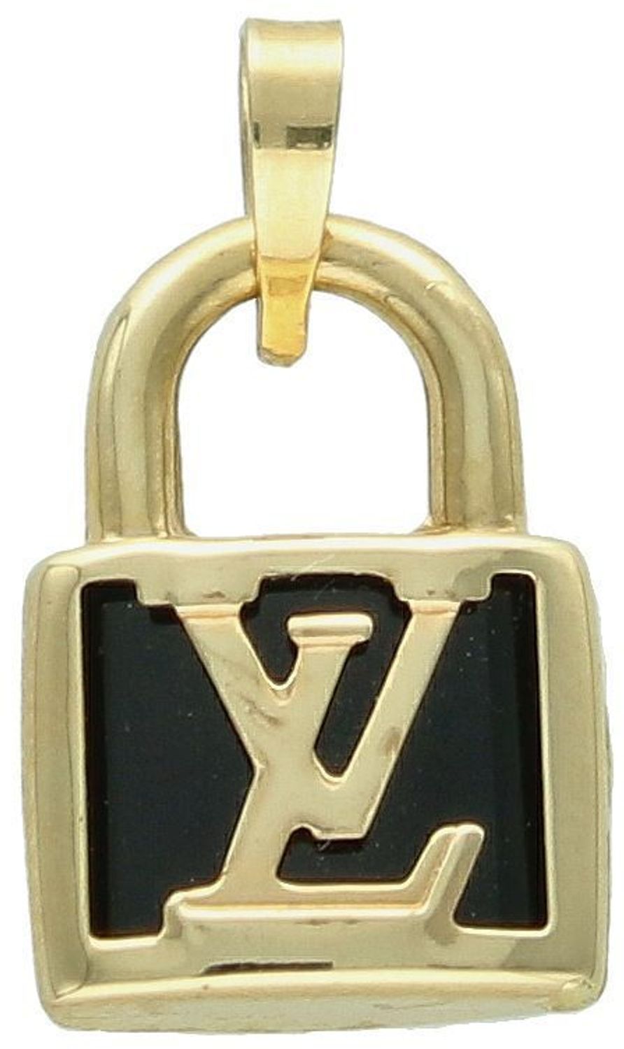 Złota zawieszka kłódka LV - DIA-ZAW-11010-585. Złota zawieszka z modnym logo wykonana z 14-karatowego złota to doskonały pomysł na prezent dla kobiety. Złota zawieszka DIA-ZAW-11010-585 3.jpg