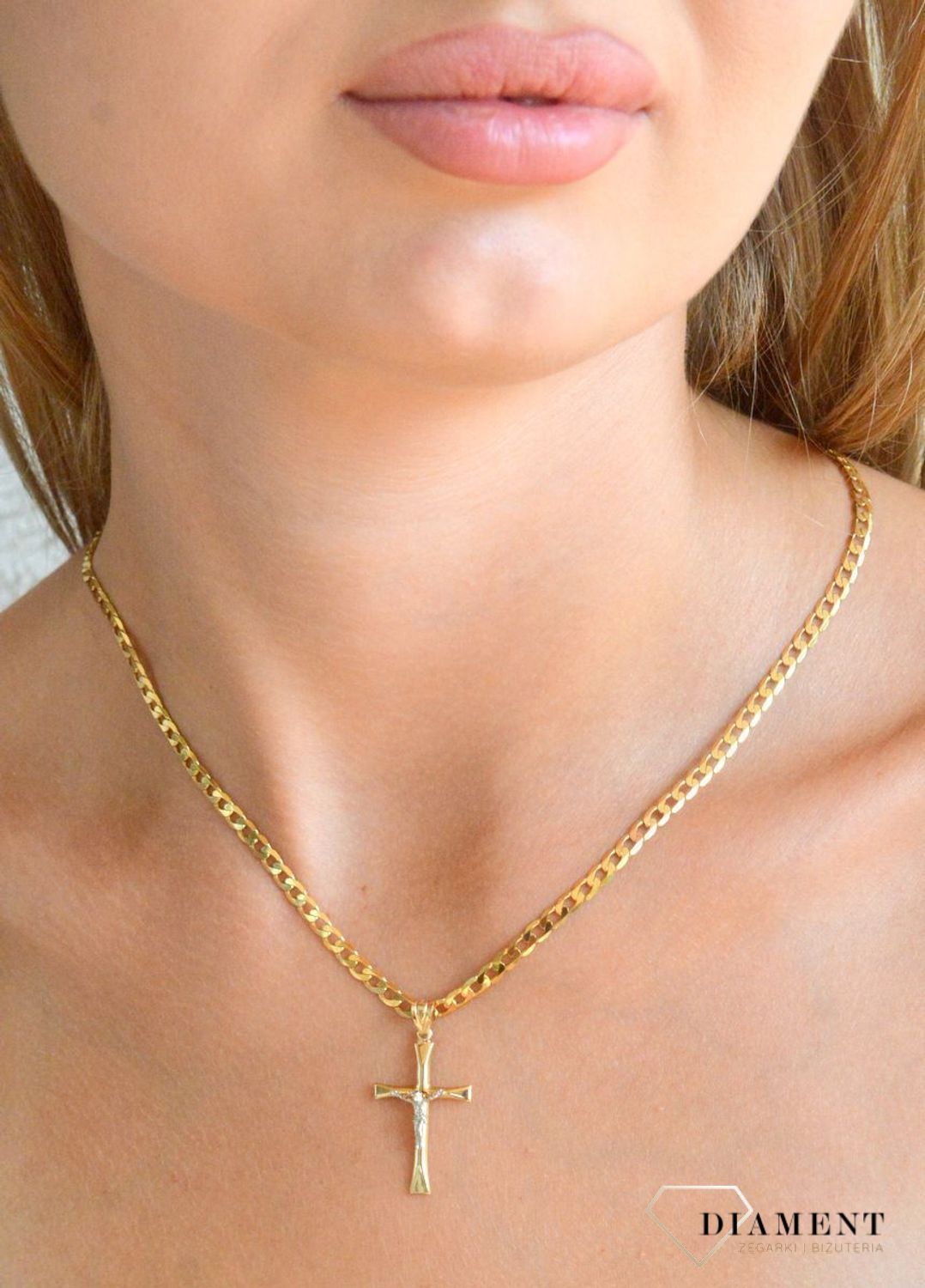 Złota zawieszka krzyżyk 585 z Jezusem DIA-ZAW-11032-585.jpg