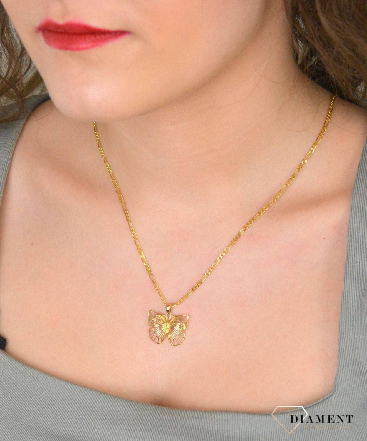 Zawieszka złota motyl ażurowy pr 585, DIA-ZAW-11101-585 Wisiorek został wykonany z wysokiej jakości złota próby 585. Złoto to jeden z najpopularniejszych kruszców, cenione przez kobiety 1.jpg