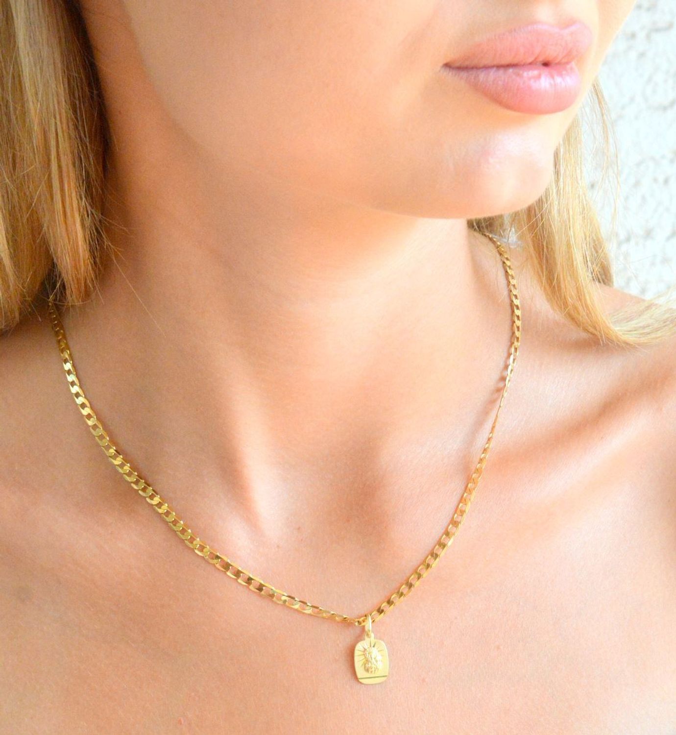 Złota zawieszka 585 medalik Matka Boska Częstochowska DIA-ZAW-11129-585.jpg