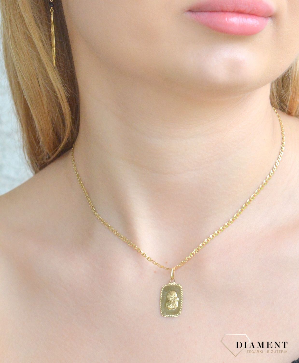 Zawieszka złota z wizerunkiem Matki Boskiej Częstochowskiej 585 Złoty Medalik DIA-ZAW-11202-585.jpg