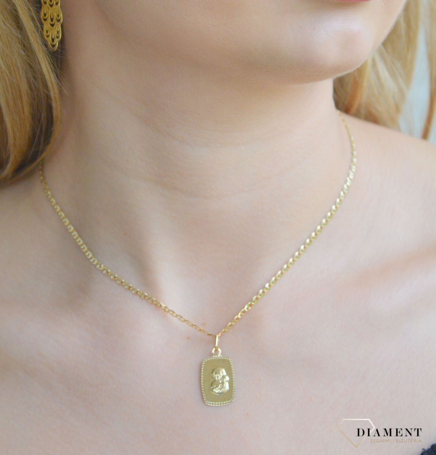 Zawieszka złota z wizerunkiem Matki Boskiej Częstochowskiej 585 Złoty Medalik DIA-ZAW-11202-585.jpg