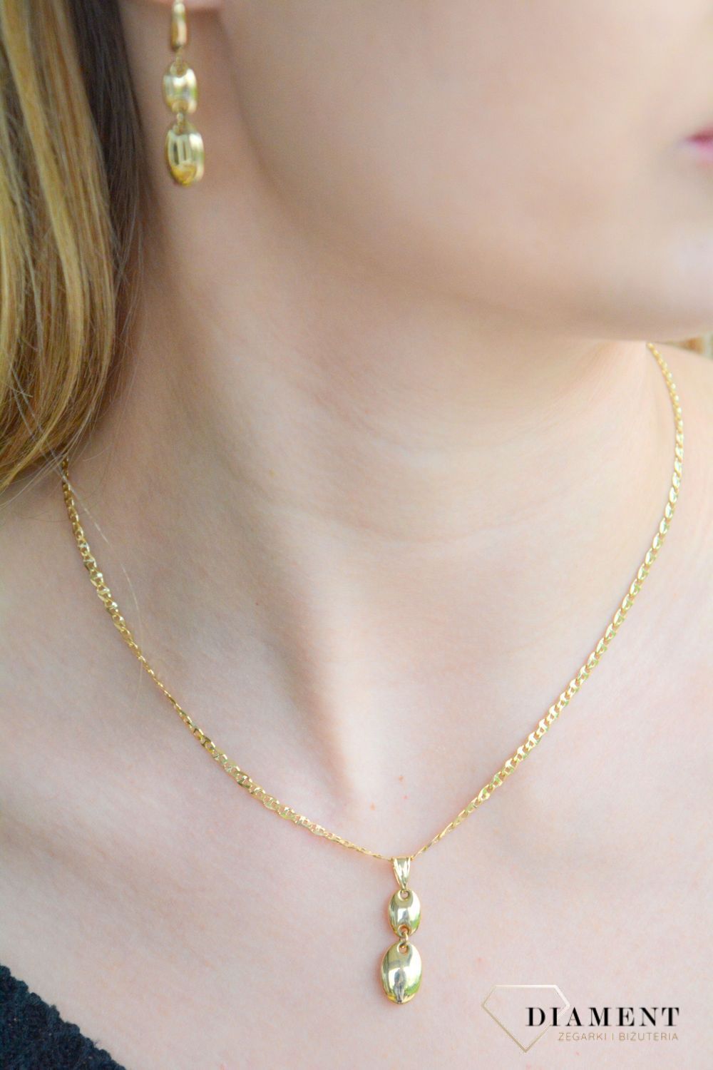 Złota zawieszka damska 585 owalne blaszki DIA-ZAW-11297-585. Złota zawieszka damska. Złota zawieszka owalne blaszki. Złoty wisiorek próby 585. Złota zawieszka damska na prezent..jpg