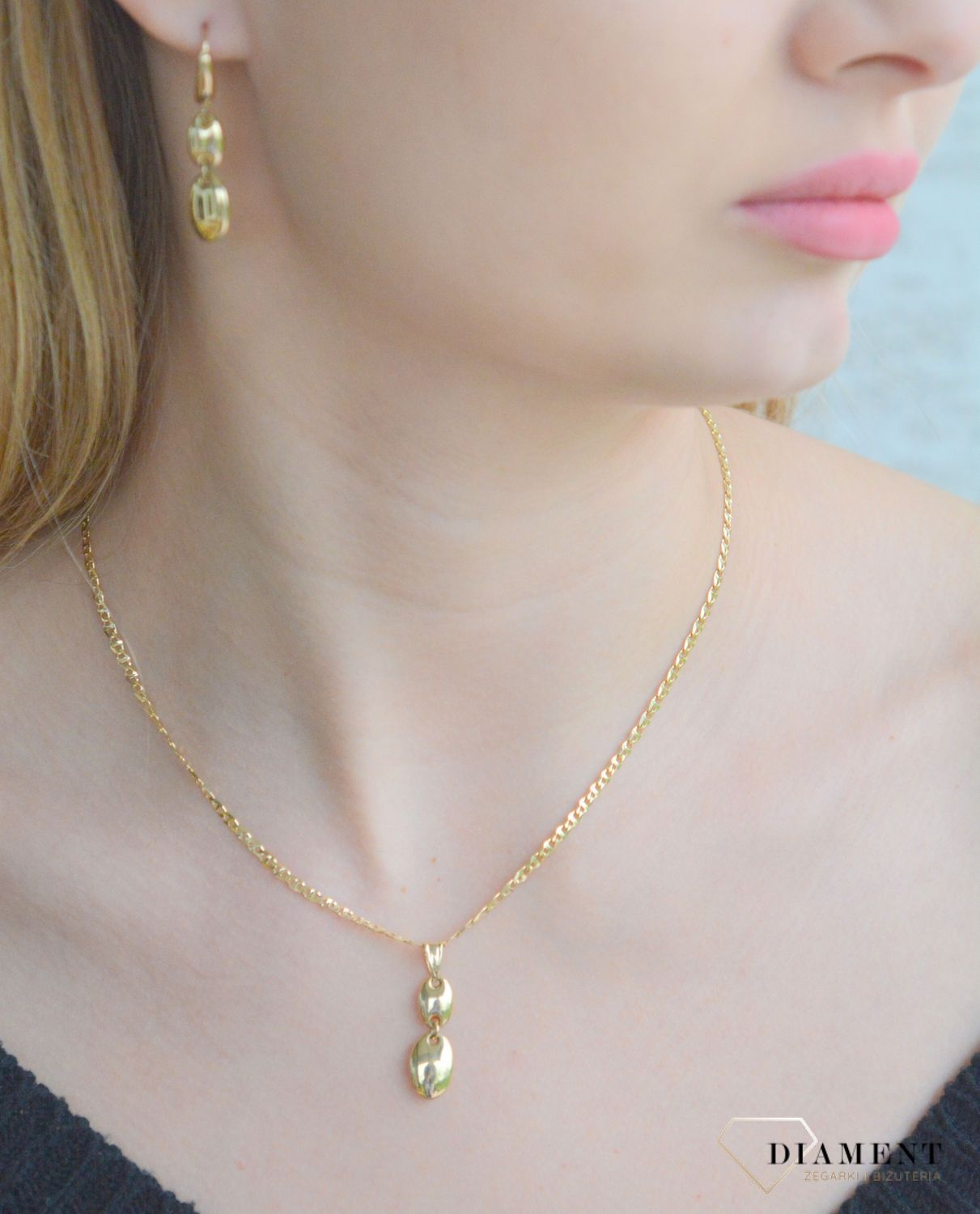 Złota zawieszka damska 585 owalne blaszki DIA-ZAW-11297-585. Złota zawieszka damska. Złota zawieszka owalne blaszki. Złoty wisiorek próby 585. Złota zawieszka damska na prezent..jpg