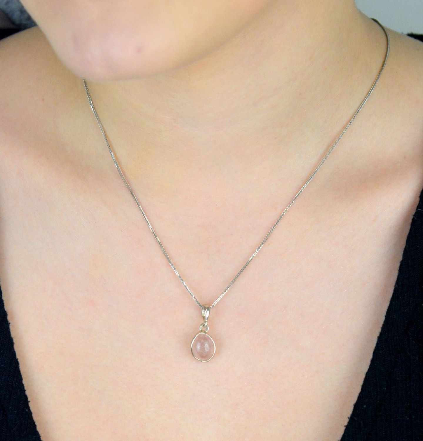 Srebrna zawieszka damska 925 z kwarcem różowym.jpg