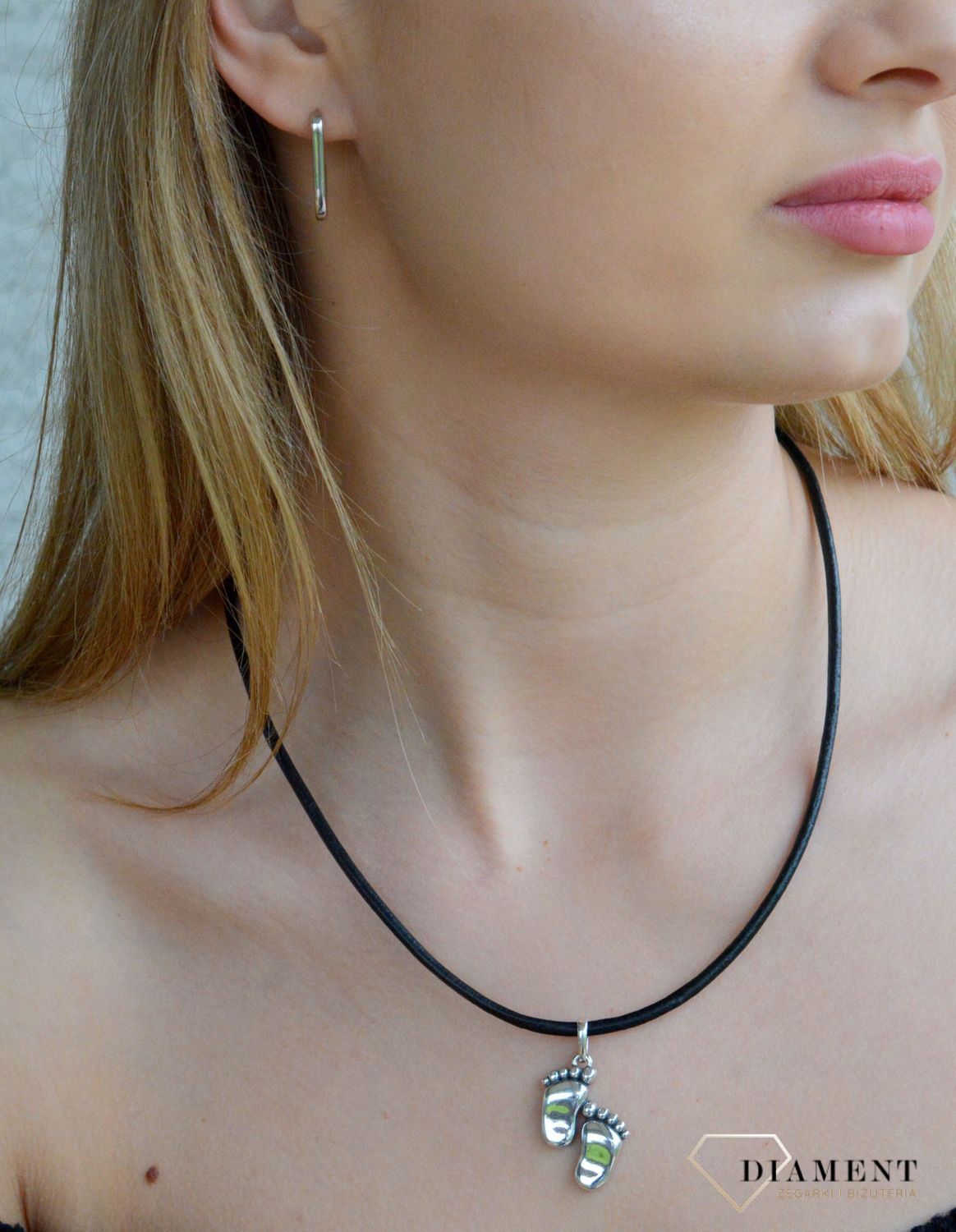 Srebrna zawieszka 925 stópki dziecięce do graweru DIA-ZAW-11354-925 (2).jpg