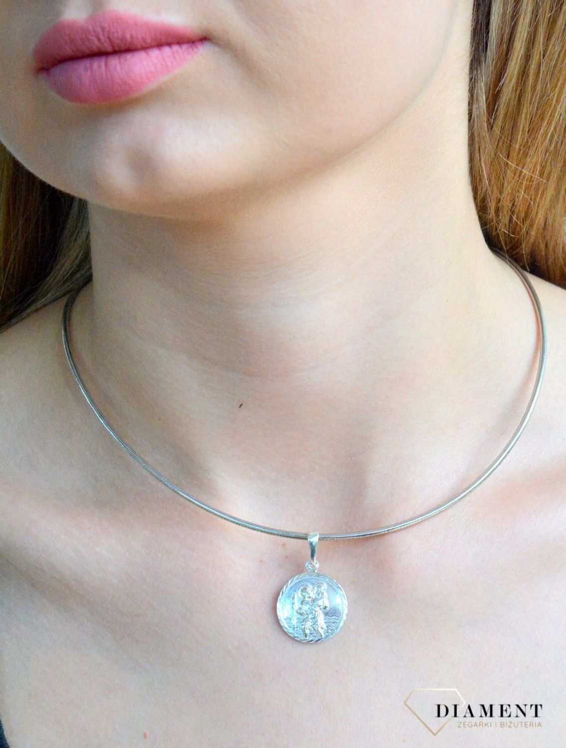 Srebrna zawieszka 925 medalik św. Krzysztof DIA-ZAW-11529-925. Srebrna zawieszka z wizerunkiem świętego. Zawieszka z św. Krzysztofem. Srebrny medalik św. Krzysztof. Medalik z patronem kierowców. Medalik srebrny na prezent..jpg