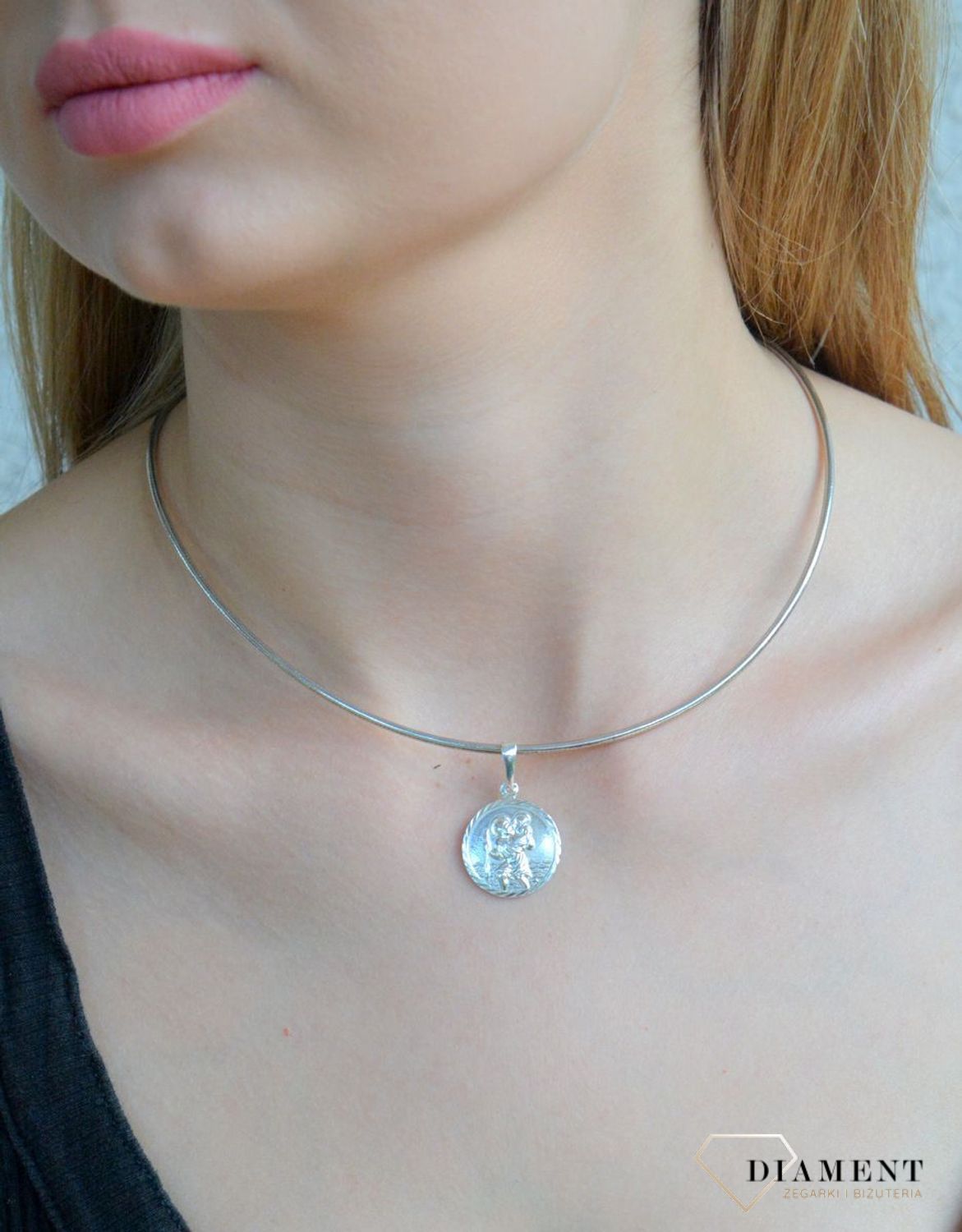 Srebrna zawieszka 925 medalik św. Krzysztof DIA-ZAW-11529-925. Srebrna zawieszka z wizerunkiem świętego. Zawieszka z św. Krzysztofem. Srebrny medalik św. Krzysztof. Medalik z patronem kierowców. Medalik srebrny na prezent..jpg