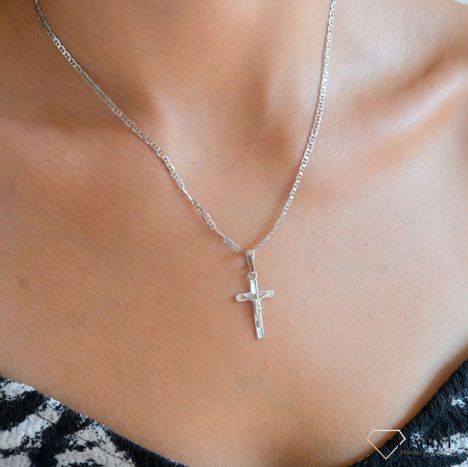 Srebrna zawieszka krzyż z wizerunkiem Jezusa Chrystusa DIA-ZAW-11552R-925.jpg