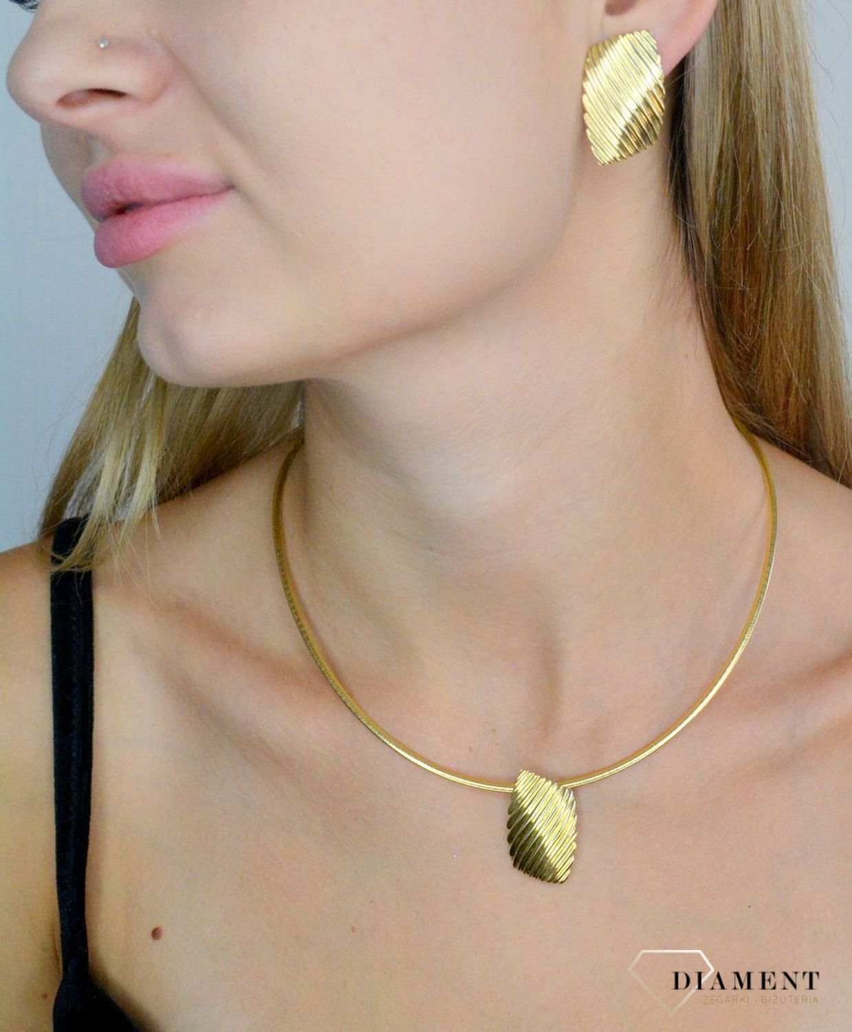 Srebrne zawieszka damska 925 duża geometryczna o grawerowanej powierzchni pokryta złotem DIA-ZAW-117.jpg