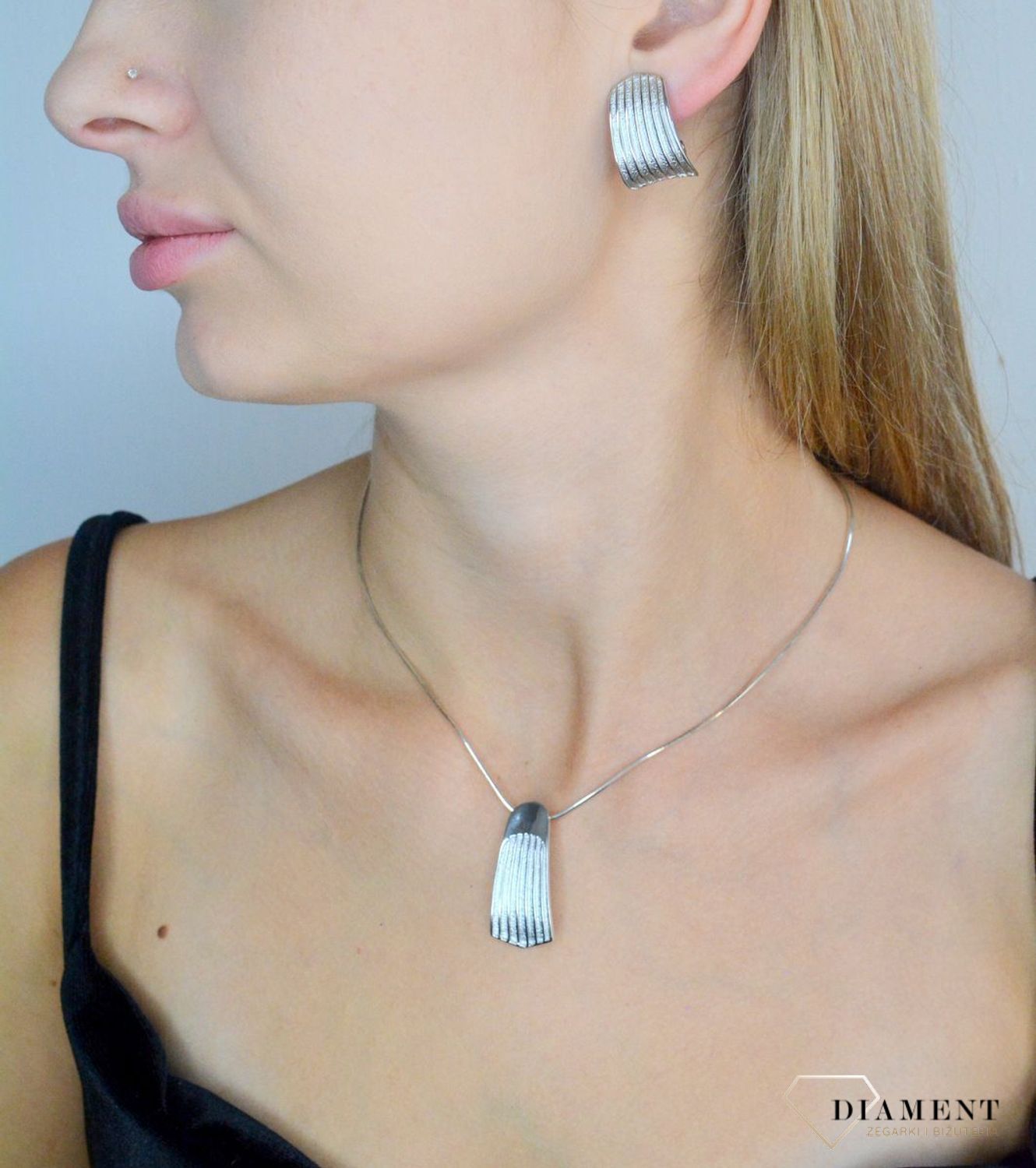 Srebrne zawieszka damska 925 podłużna grawerowana DIA-ZAW-11707-925.jpg