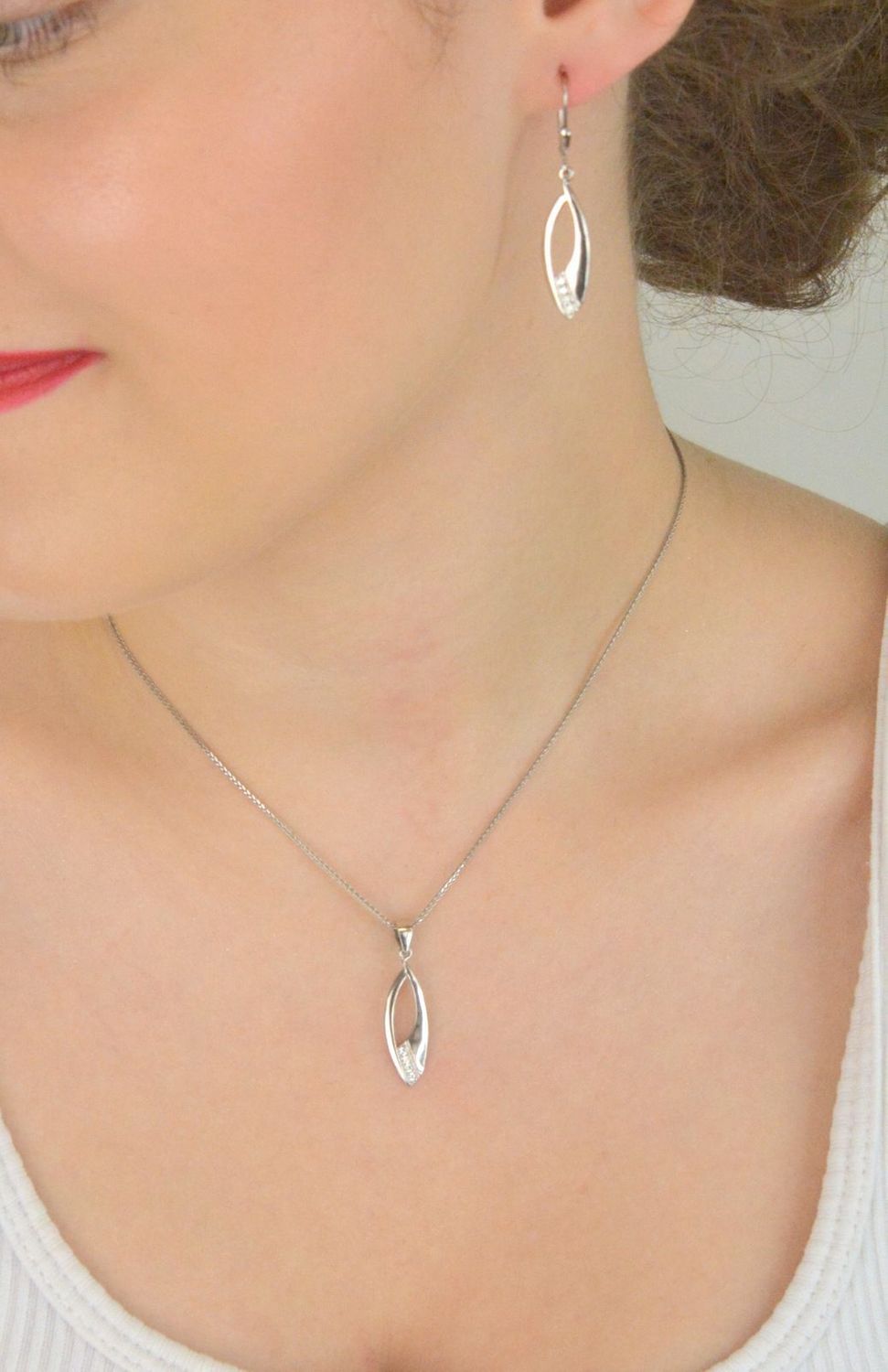 Srebrna zawieszka łezka 925 – klasyczna biżuteria damska.jpg