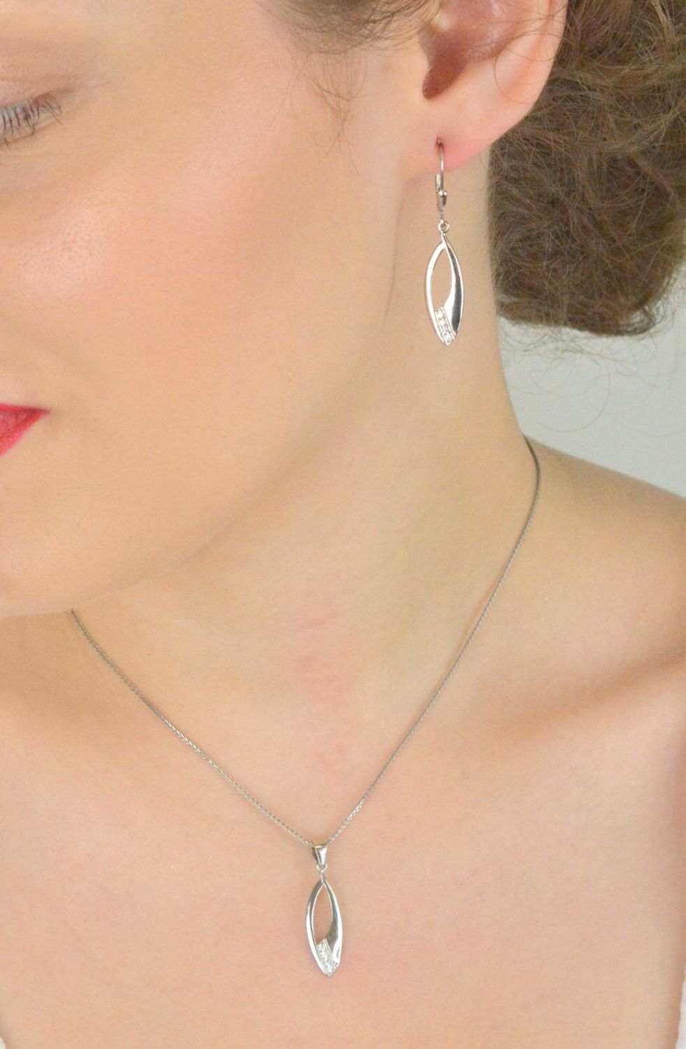 Srebrna zawieszka łezka 925 – klasyczna biżuteria damska.jpg