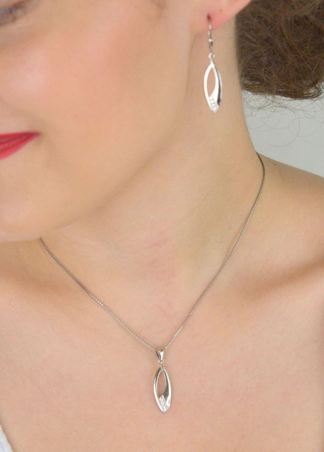 Srebrna zawieszka łezka 925 – klasyczna biżuteria damska.jpg