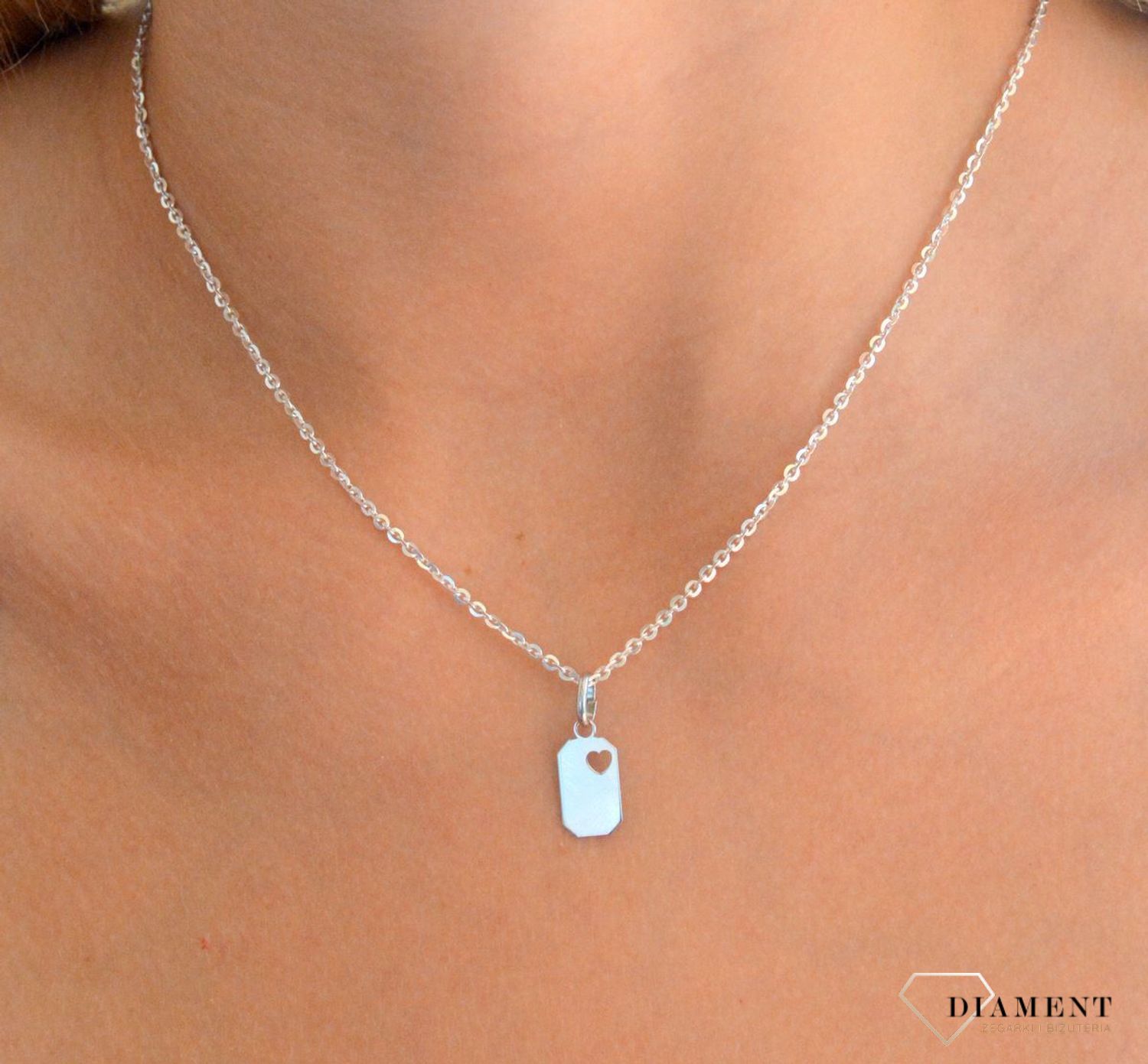 Srebrna zawieszka damska 925 prosta blaszka do graweru z serduszkiem DIA-ZAW-11836-925.jpg