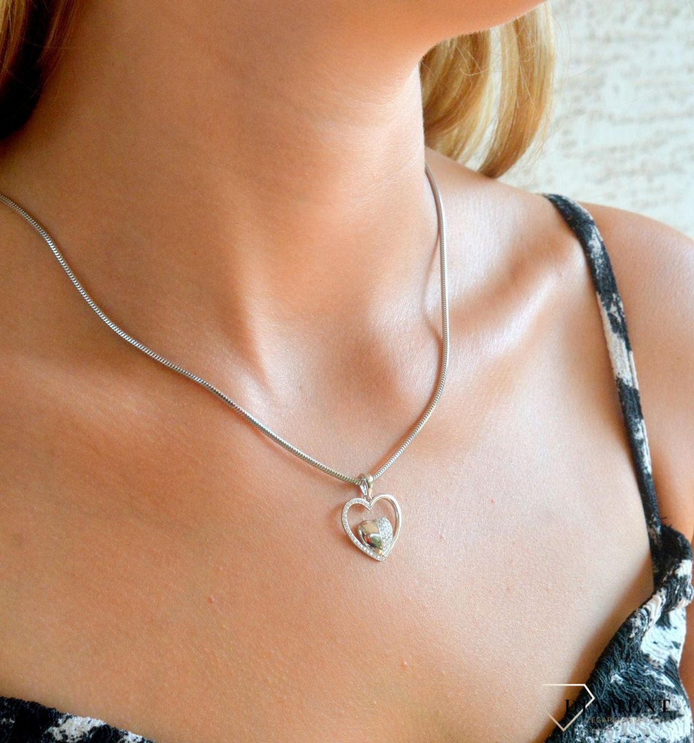 Srebrna zawieszka damska 925 podwójne serce z cyrkoniami DIA-ZAW-11846-925.jpg