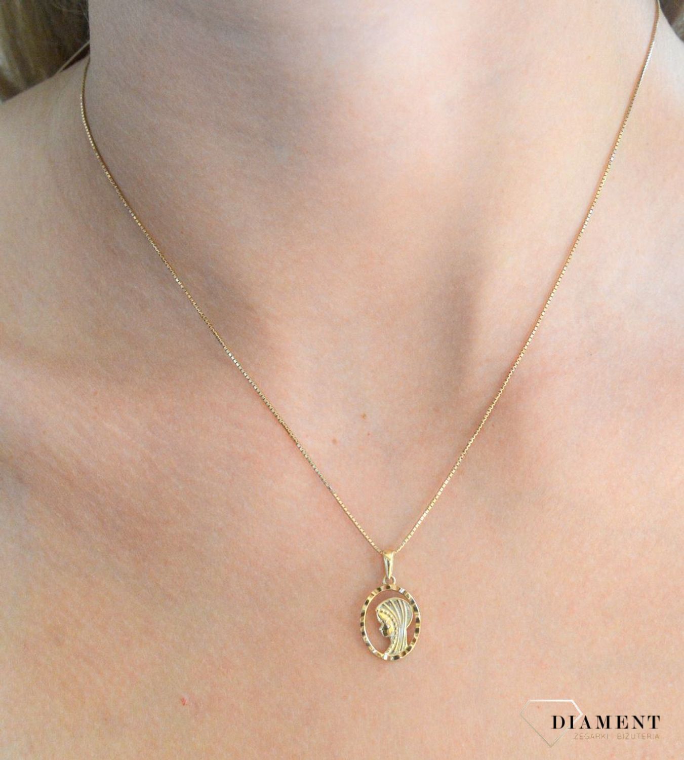 Zawieszka złota medlaik 585 z wizerunkiem Matki Boskiej DIA-ZAW-11914-585.jpg