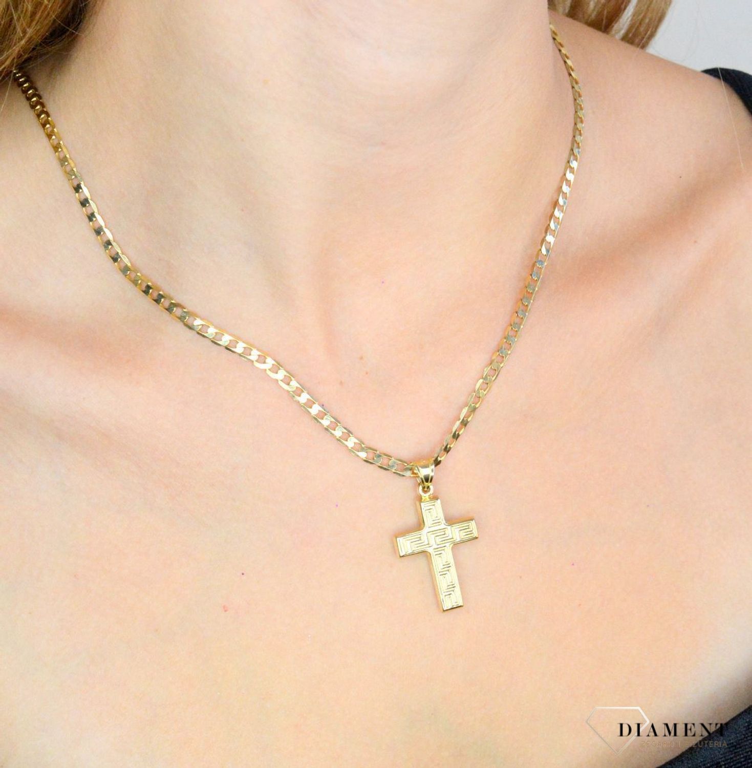 Złota zawieszka 585 krzyżyk z greckim wzorem DIA-ZAW-11936-585. Złota zawieszka damska. Złota zawieszka próby 585. Złota zawieszka krzyżyk. Złota zawieszka idealna na prezent. Krzyżyk złoty na chrzest, komunię ..jpg