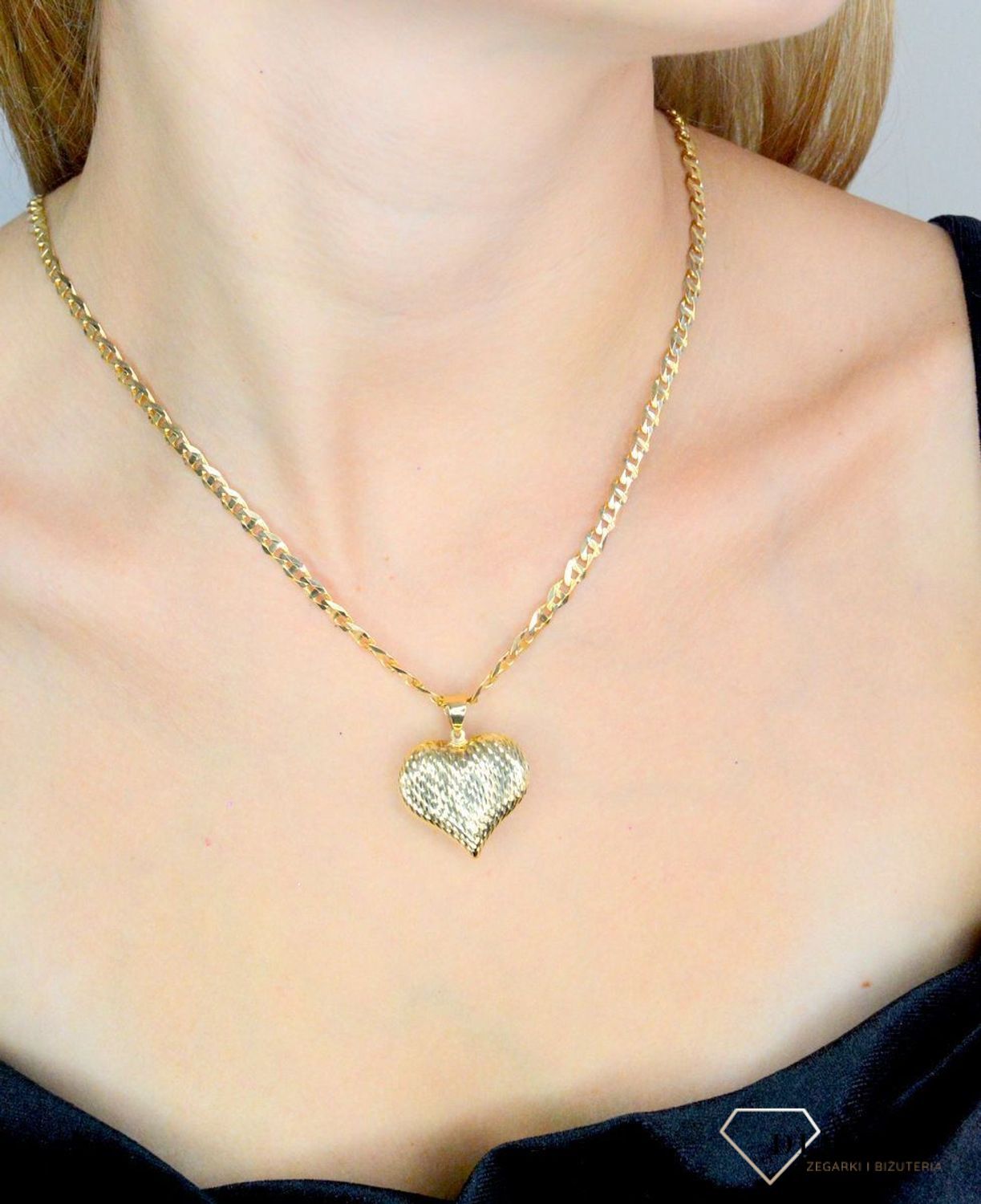 Złota zawieszka 585 wypukłe grawerowane serduszko DIA-ZAW-12001-585.jpg