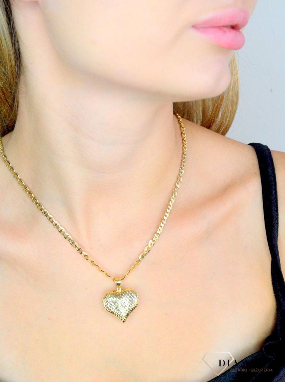 Złota zawieszka 585 wypukłe grawerowane serduszko DIA-ZAW-12001-585.jpg