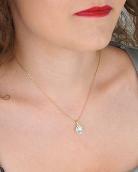 Zawieszka złota owalna topaz próba 585, DIA-ZAW-12072-585 Wisiorek został wykonany z wysokiej jakości złota próby 585. Złoto to jeden z najpopularniejszych kruszców, cenione przez kobiety na całym świecie i często (3).JPG