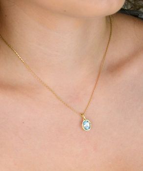 Zawieszka złota owalna topaz próba 585, DIA-ZAW-12072-585 Wisiorek został wykonany z wysokiej jakości złota próby 585. Złoto to jeden z najpopularniejszych kruszców, cenione przez kobiety na całym świecie i często.JPG