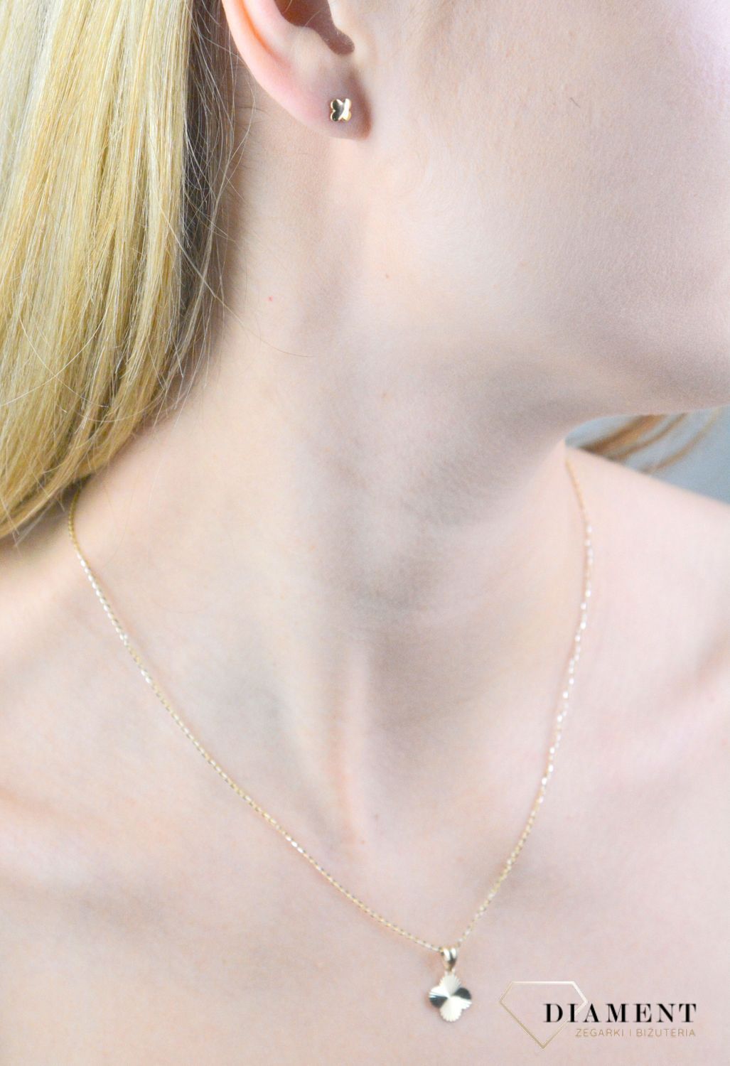 Zawieszka złota koniczynka grawerowana próba 585, DIA-ZAW-12147-585  Wisiorek został wykonany z wysokiej jakości złota próby 585..jpg