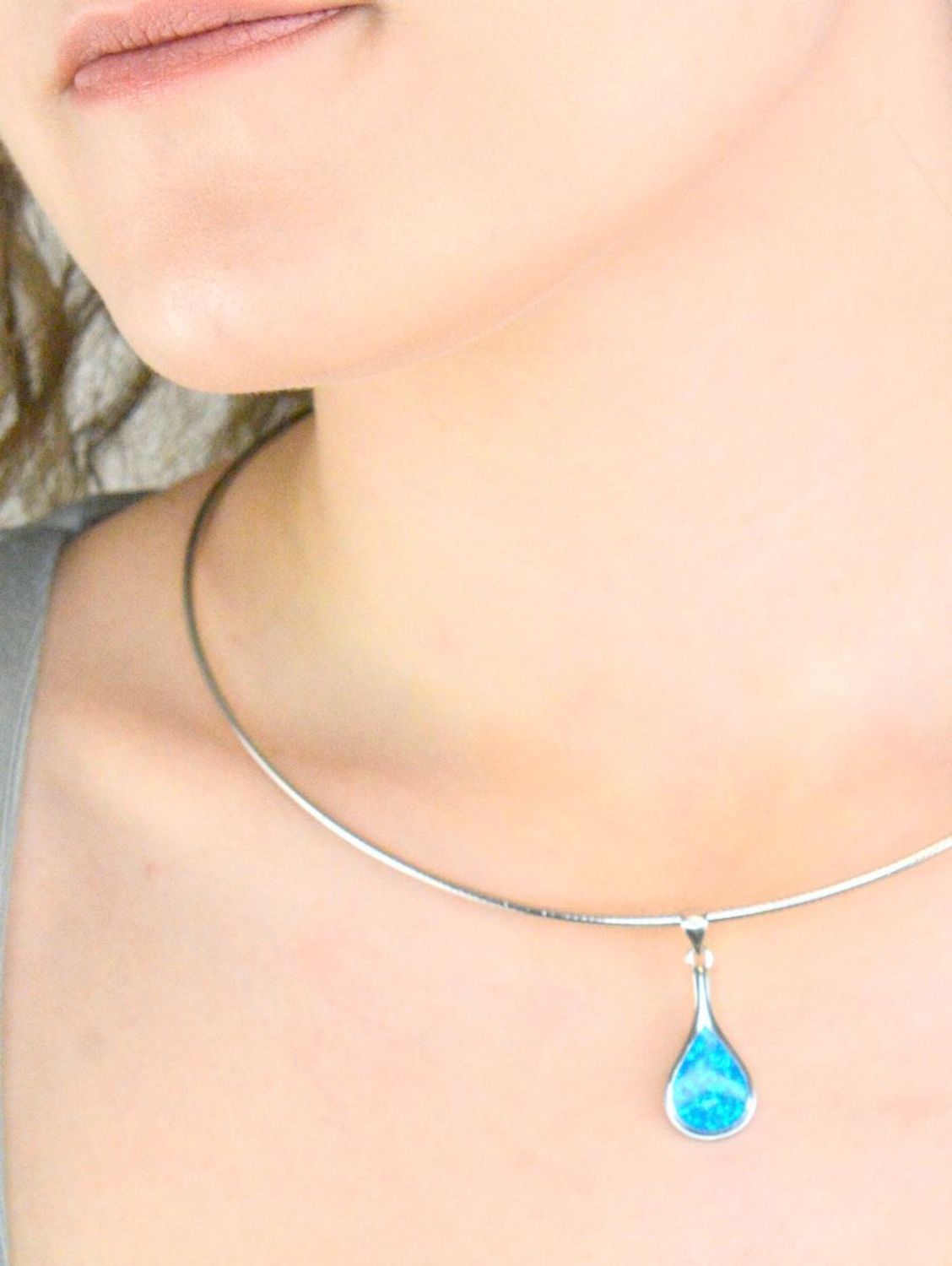 Srebrna zawieszka damska 925 łezka z niebieskim opalem DIA-ZAW-12260-925.jpg