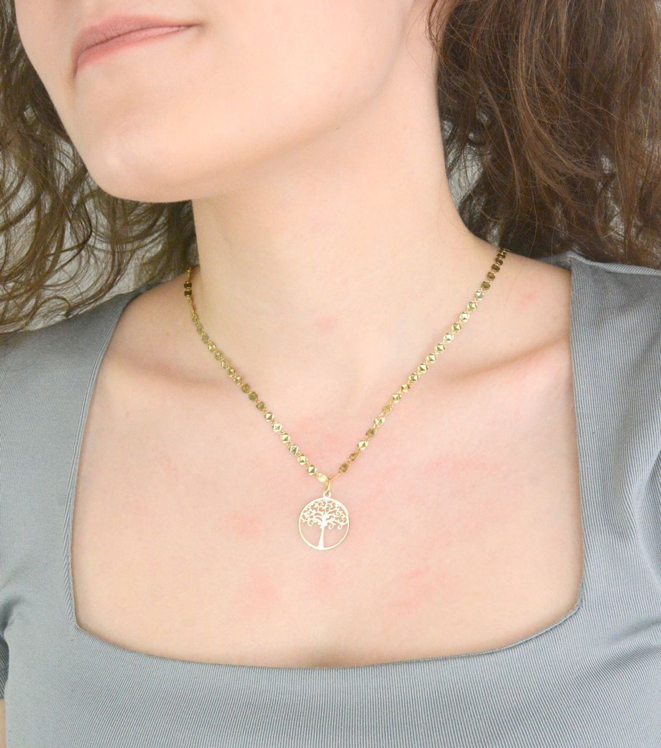 Zawieszka złota drzewko szczęścia próba 585, DIA-ZAW-12628-585 Wisiorek został wykonany z wysokiej jakości złota próby 585. Złoto to jeden z najpopularniejszych kruszców, cenione przez kobiety na.jpg