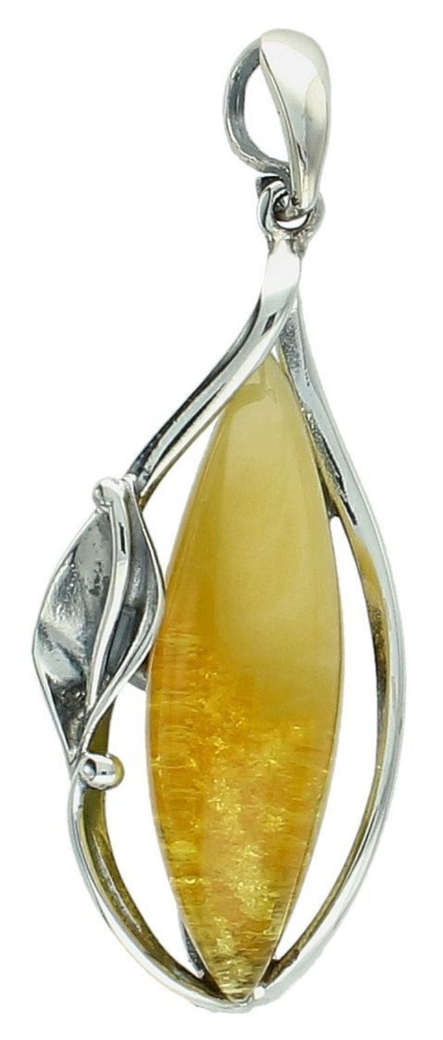 Zawieszka srebrna z bursztynem bałtyckim mlecznym pr 925, DIA-ZAW-12736-925 Srebrna zawieszka bursztyn bałtycki w owalnym kształcie to propozycja od Sklepu Jubilerskiego Diament. 1.jpg
