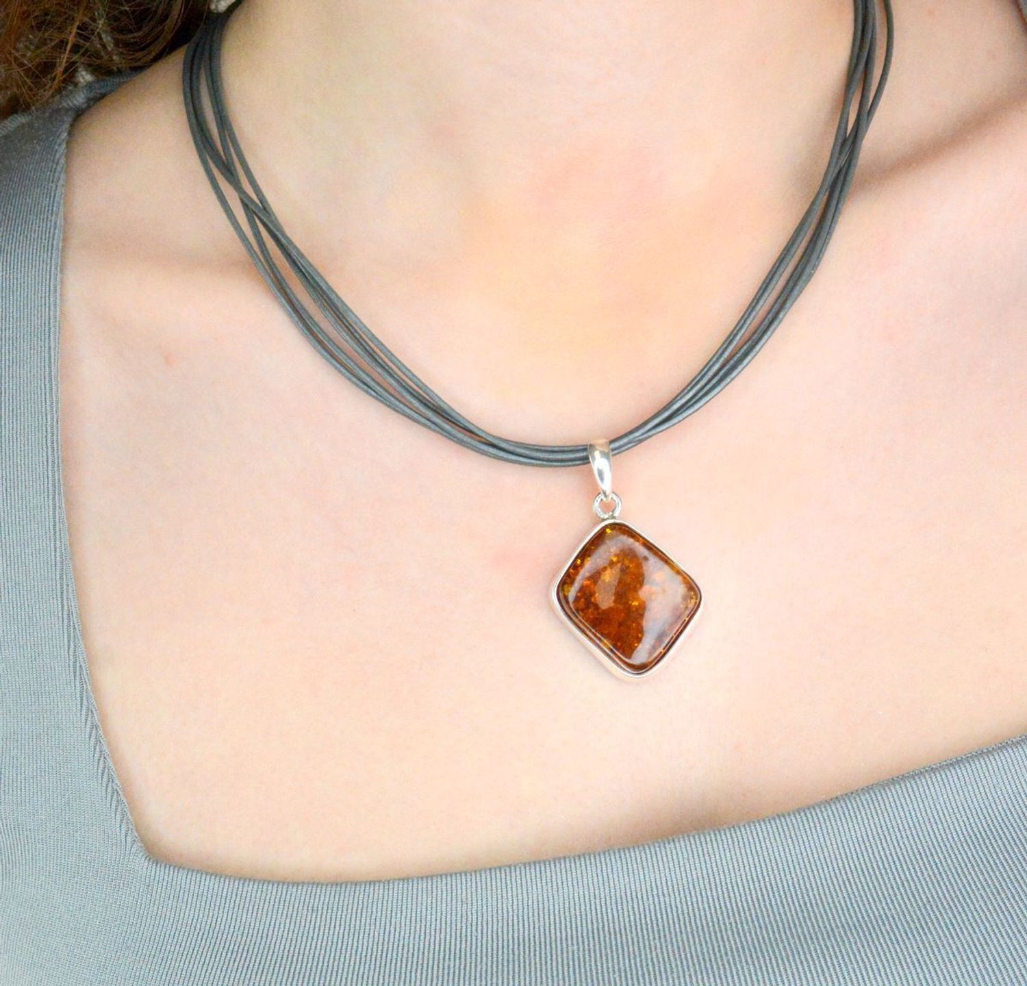 Srebrna zawieszka bursztyn bałtycki próba 925, DIA-ZAW-12765-925.jpg