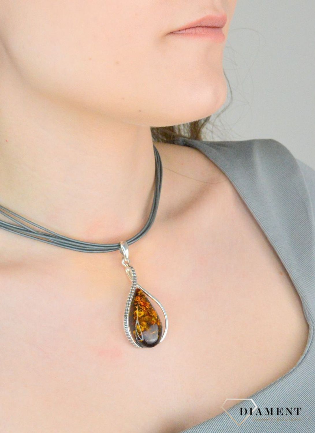 Zawieszka srebra z bursztynem bałtyckim łezka pr. 925, DIA-ZAW-12776-925.jpg