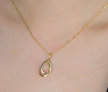 Złota zawieszka damska w kształcie łezki, zdobiona białym złotem, próba 585, 1,63 g, długość 2,7 cm, szerokość 1,3 cm. Elegancka biżuteria dla kobiet (3).JPG
