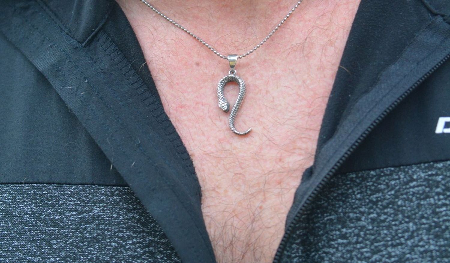 Srebrna zawieszka wąż oksydowany DIA-ZAW-13021-925  Męska biżuteria srebro 925.jpg