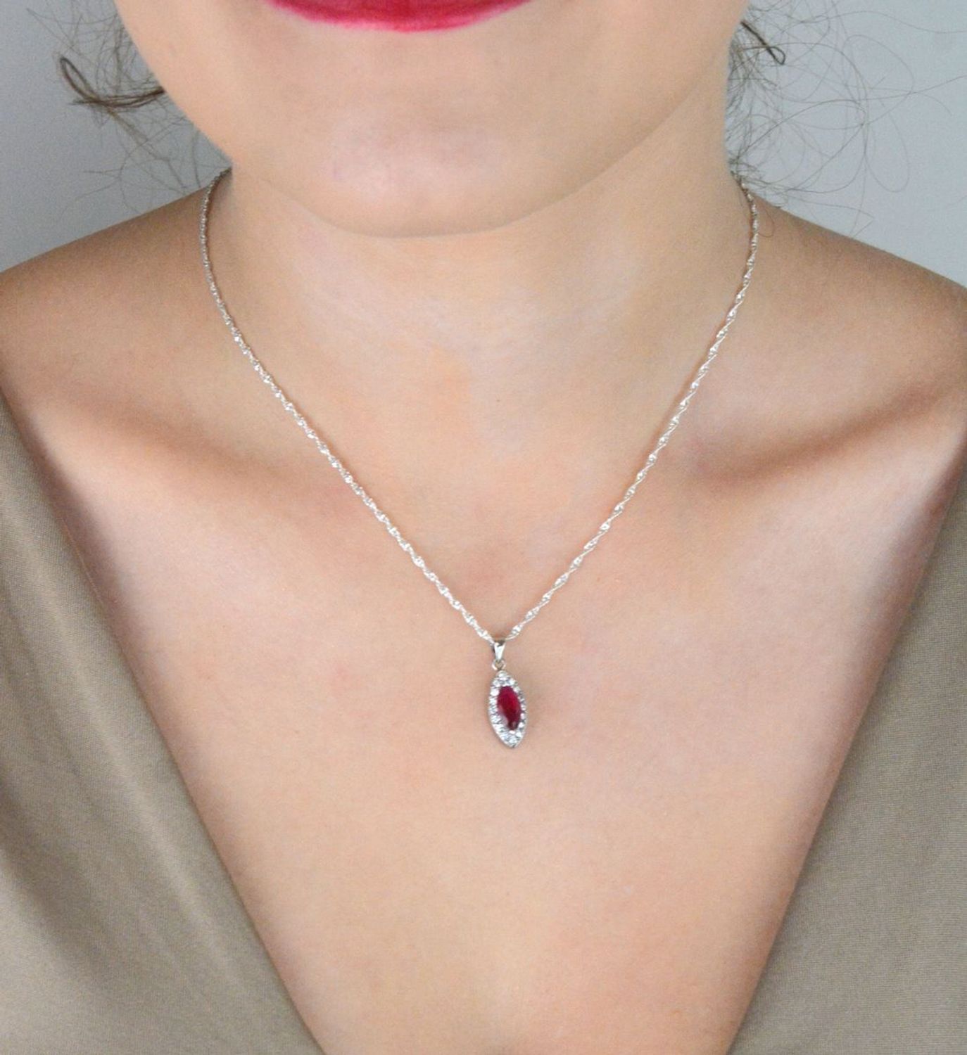 Srebrna zawieszka łezka z czerwoną cyrkonią  Srebro 925, elegancka.jpg