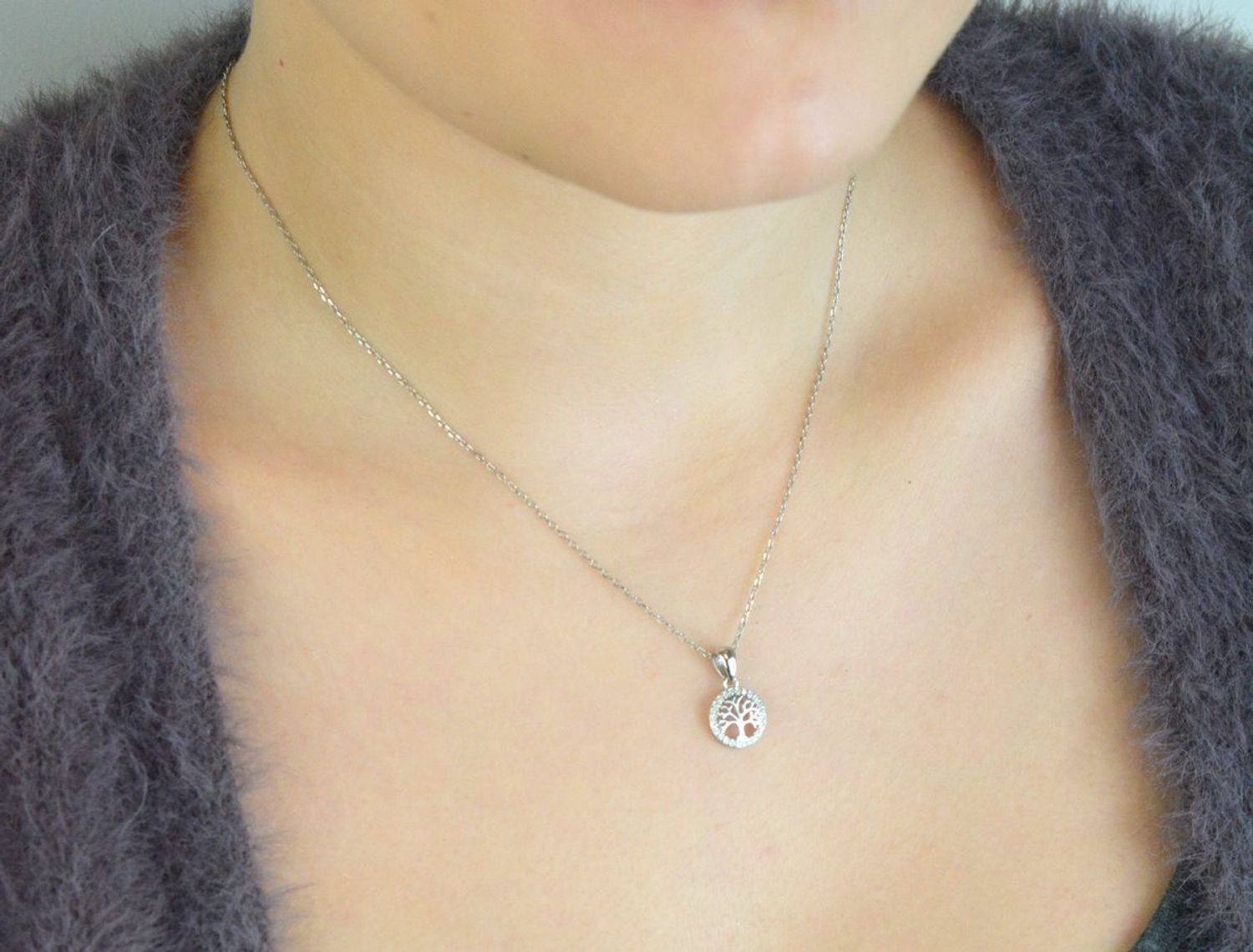 Zawieszka damska srebrna Ag 925 okrągłe drzewko szczęścia z cyrkoniami.jpg