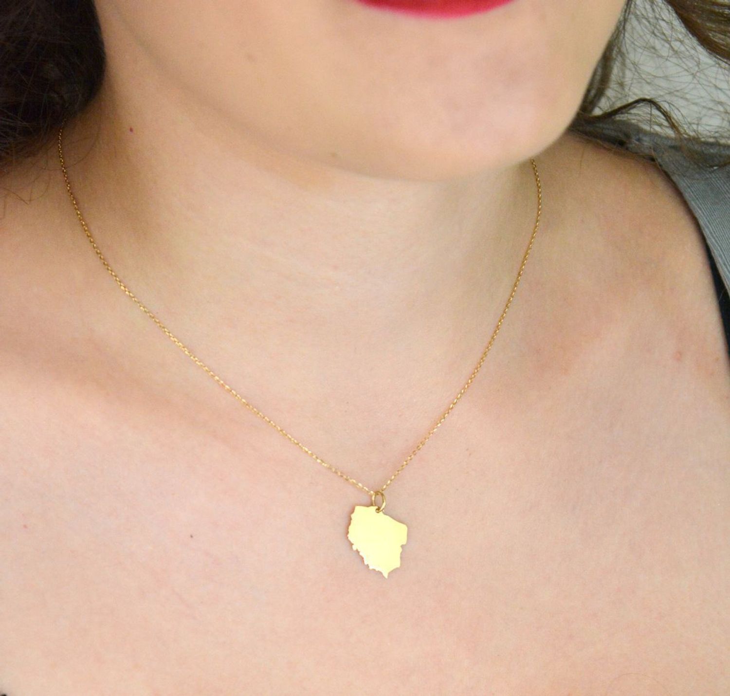 Złota Zawieszka Mapa Polski – Próba 585, 0,78 g – Biżuteria Patriotyczna.jpg