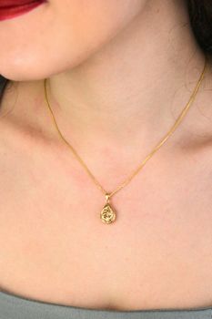 Elegancka ażurowa złota łezka z motywem kwiatów. Złoto próby 585, waga 1,39 g, długość 2 cm. Subtelna biżuteria idealna na prezent ✨ (3).jpg