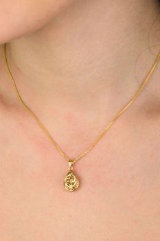 Elegancka ażurowa złota łezka z motywem kwiatów. Złoto próby 585, waga 1,39 g, długość 2 cm. Subtelna biżuteria idealna na prezent ✨ (4).jpg