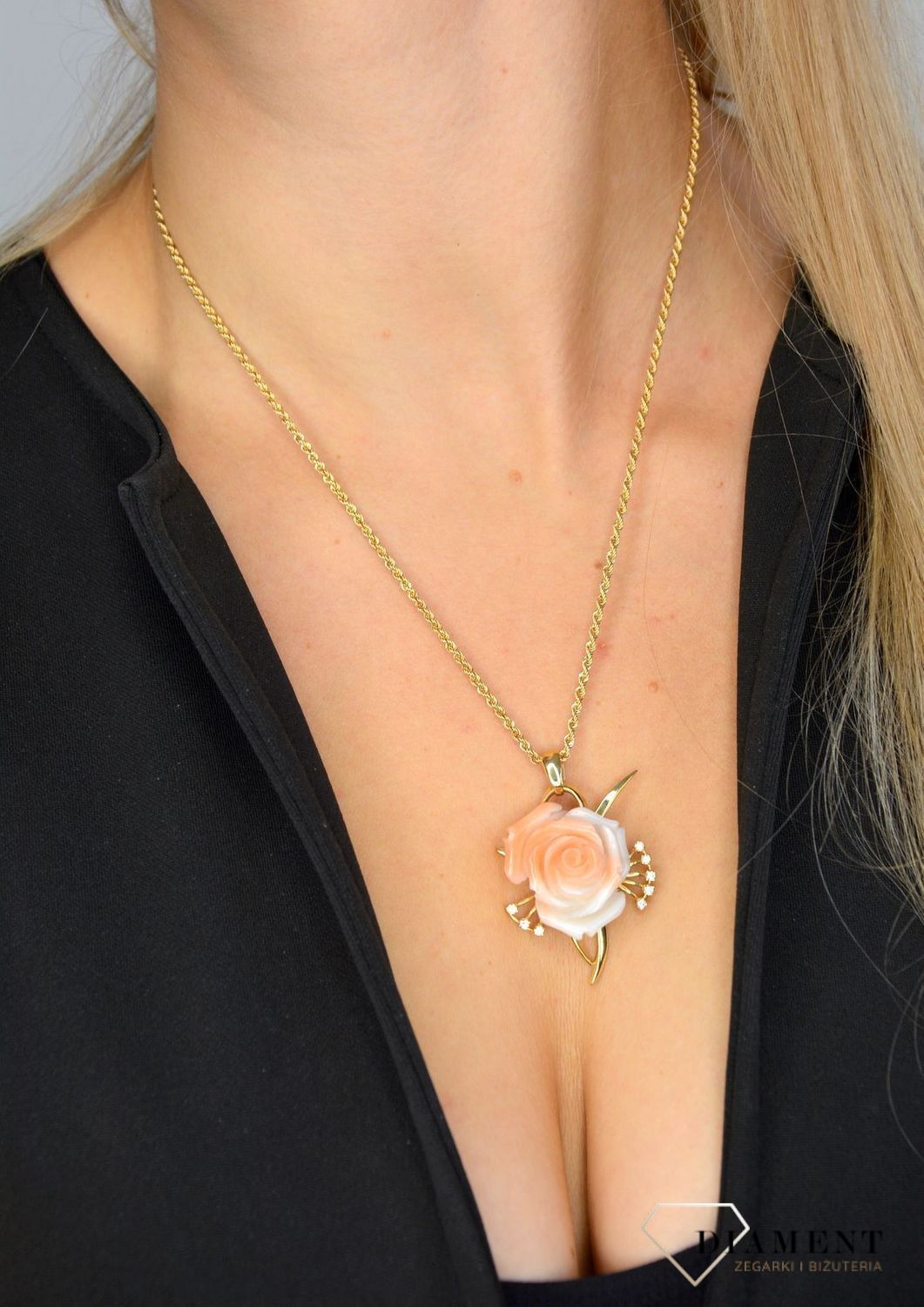 Złota zawieszka 585 wisiorek 'Naturalna koralowa róża' DIA-ZAW-1365-585.jpg