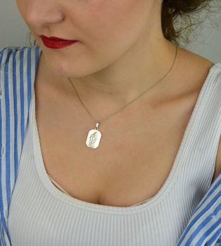 Elegancki medalik srebrny 925 ze Świętym Florianem DIA-ZAW-13738-925. Wymiary 15×25 mm, krawatka 8 mm, waga 2,6 g. Idealny religijny amulet lub prezent (1).JPG