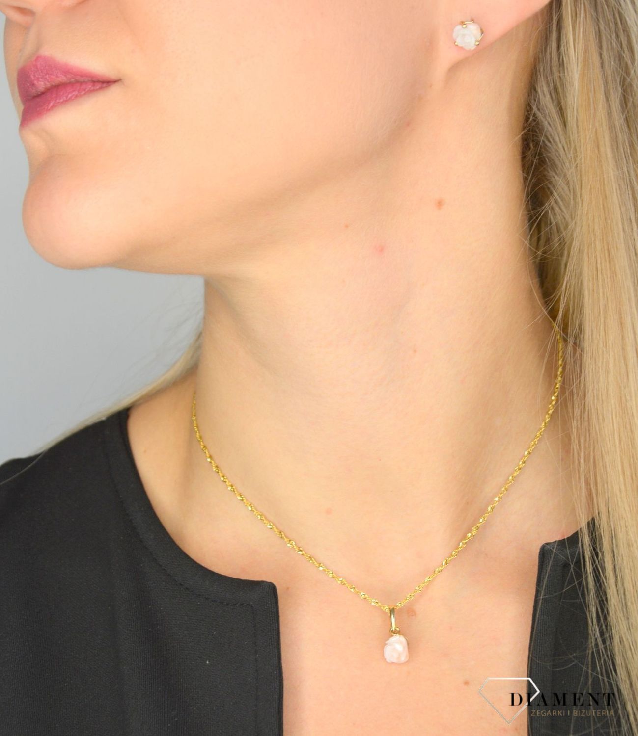 Złota zawieszka 585 koralowa różyczka DIA-ZAW-1374-585.jpg