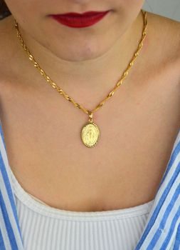 Zawieszka złota damska DIA-ZAW-13746-585 – Matka Boska Cudowna. Wymiary 3,2 cm x 1,6 cm, waga 1,81 g. Elegancka biżuteria religijna, idealna na prezent (4).JPG