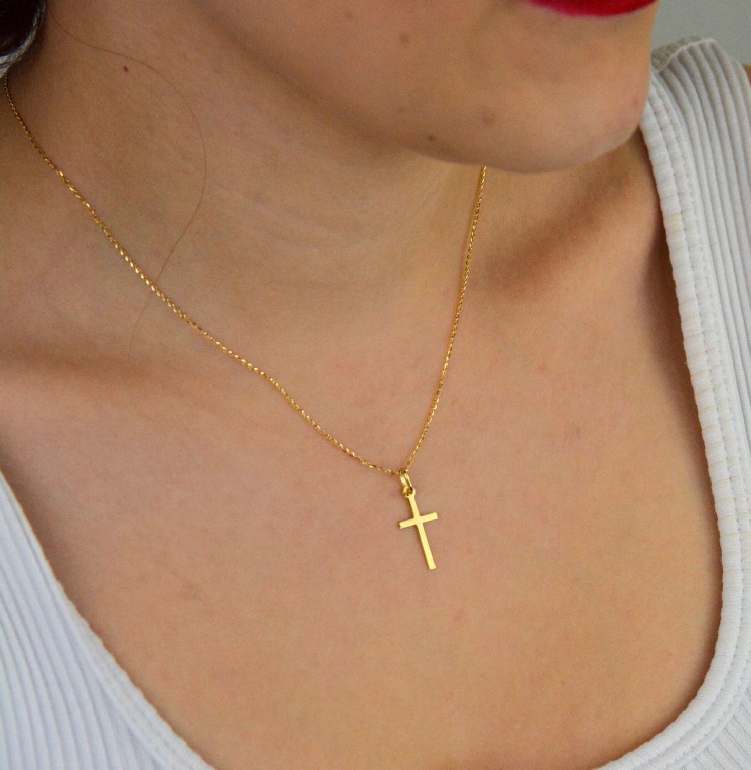 Zawieszka złota DIA-ZAW-13760-585 – gładki krzyżyk.jpg