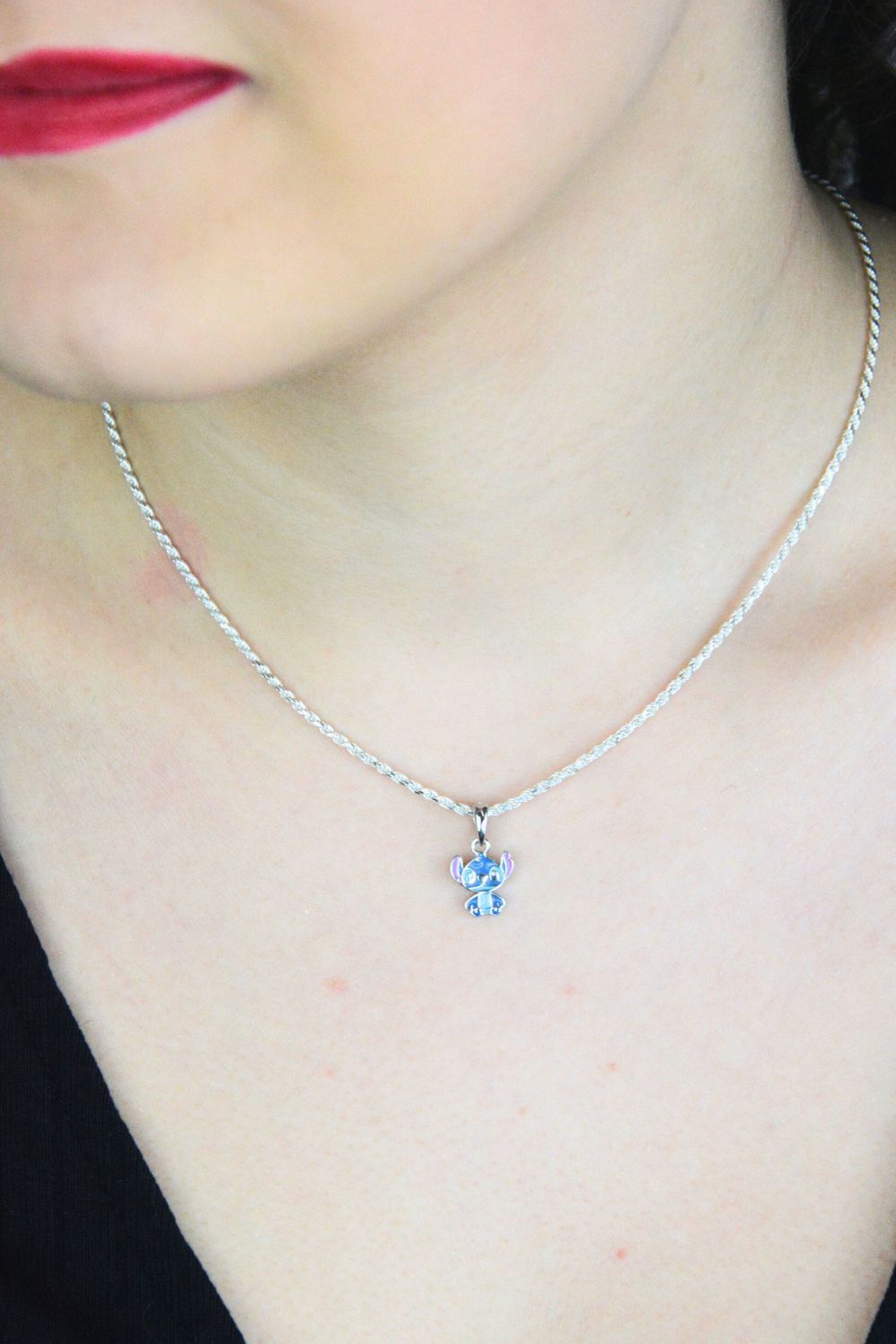 Zawieszka srebrna dziecięca Stitch emalia 925 – DIA-ZAW-13874--925  Biżuteria dla dziewczynek.jpg