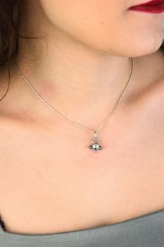 zawieszka srebrna 925 DIA-ZAW-13899-925 pszczoła cyrkonie dziecięca elegancka (2).jpg