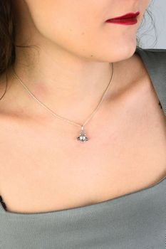 zawieszka srebrna 925 DIA-ZAW-13899-925 pszczoła cyrkonie dziecięca elegancka (3).jpg